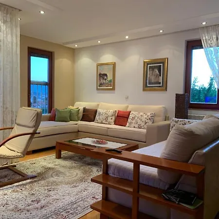 Omar's View Apartment