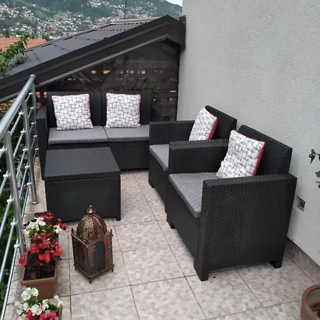 Omar's View Apartman *